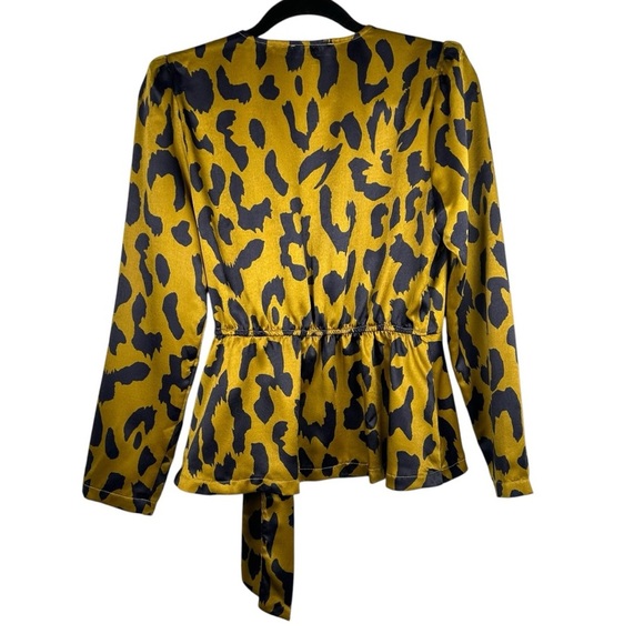 MOON RIVER ANTHROPOLOGIE Gold and Black Faux Wrap Leopard Print Top Size Small - Picture 2 of 7